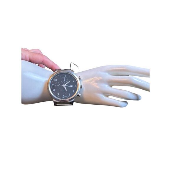 Mad Style Men's Analog Watch - Silver Mesh Band & Black Dial - Picture 6 of 10